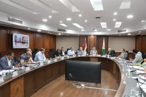 محافظ الجيزة يحسم شكاوى المواطنين ويأمر بإجراءات فورية لحلها 23 - جريدة المساء