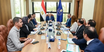 الغمراوي بحث مع شركة "فياترس" خطط توطين صناعة الأدوية وتعزيز الاستثمار 2 - جريدة المساء الغمراوي بحث مع شركة "فياترس" خطط توطين صناعة الأدوية وتعزيز الاستثمار 1 - جريدة المساء