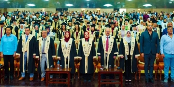 نائب رئيس جامعة بنها تشهد حفل تخريج دفعة جديدة من كلية الطب البيطري 1 - جريدة المساء