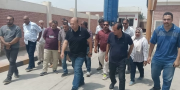بالصور.. نائب محافظ الجيزة يتفقد قري سقارة ورهينة ودهشور 1 - جريدة المساء