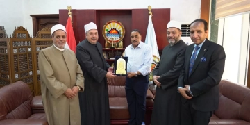 محافظ مطروح يستقبل رئيس قطاع المعاهد الازهرية خلال زيارته للمحافظة 1 - جريدة المساء