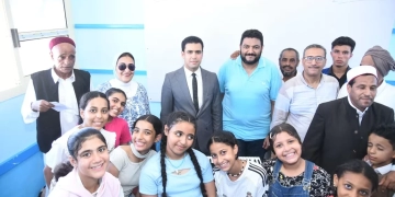 نائب المحافظ يتفقد قافلة "مطروح الخير" بقرية أبو زريبة بالسلوم  1 - جريدة المساء