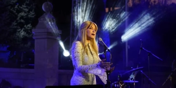 تانيا قسيس تحيي ذكرى زياد الرحباني في افتتاح مهرجان جزين 9 - جريدة المساء