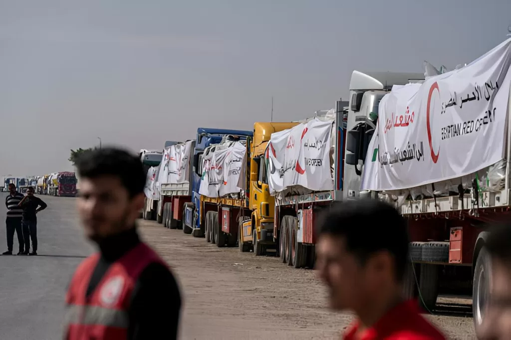 الهلال الأحمر يرسل القافلة الـ16 لغزة محمّلة بـ2400 طن مساعدات 21 - جريدة المساء