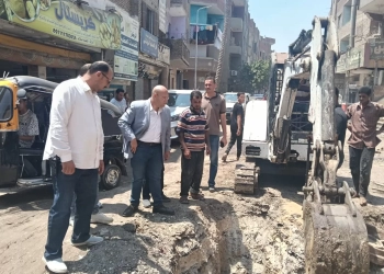 نائب محافظ الجيزة يتفقد مشروعات الصرف الصحي بحي جنوب وقري أبوالنمرس 19 - جريدة المساء