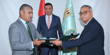 وزير الزراعة يشهد بروتوكولًا لتصنيع آلات تطويش الذرة محليًا 1 - جريدة المساء