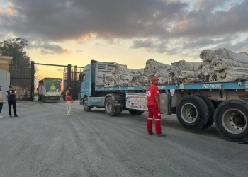 الهلال الأحمر يرسل القافلة الـ 17 لغزة محمّلة بـ2300 طن مساعدات 21 - جريدة المساء