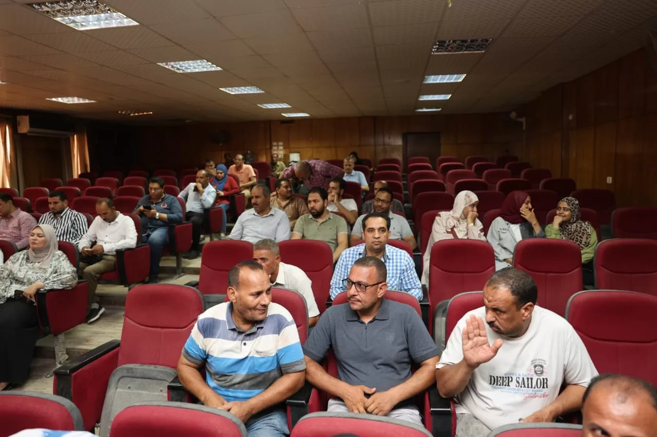 كدواني في جولة بسمالوط: قرارات فورية لخدمة الأهالي واستكمال مشروعات البنية الأساسية 46 - جريدة المساء