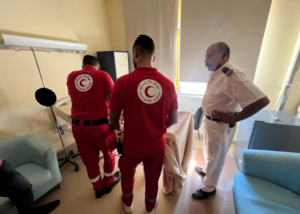 الهلال الأحمر يساند ضحايا حادث انهيار عقار بسوهاج بخدمات طبية ونفسية 20 - جريدة المساء الهلال الأحمر يساند ضحايا حادث انهيار عقار بسوهاج بخدمات طبية ونفسية 19 - جريدة المساء