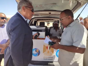 سكرتير عام محافظة مطروح يتفقد قافلة “مطروح الخير” بقرية النصر  21 - جريدة المساء