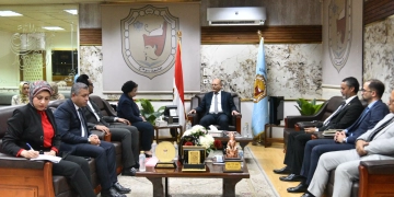 نائب وزير الصحة تبحث مع جامعة سوهاج خفض القيصرية وتحسين رعاية المواليد 1 - جريدة المساء