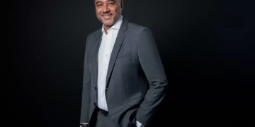 تعيين أيمن عصام رئيسًا تنفيذيًا للشؤون الخارجية للمجموعة ڤوداكوم العالمية 1 - جريدة المساء