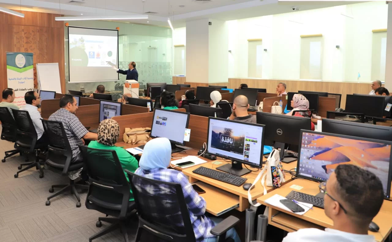 "كتاب البيئة" تختتم ورشة عمل مراسلي المحافظات بالإعلان عن مسابقة إعلامية بيئية 37 - جريدة المساء