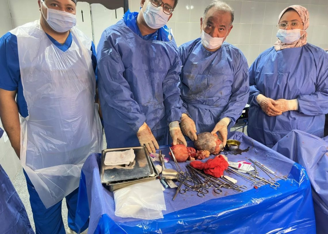 فريق طبي بمستشفى قنا يستأصل ورما خطيرا وينقذ حياة مريضة 20 - جريدة المساء فريق طبي بمستشفى قنا يستأصل ورما خطيرا وينقذ حياة مريضة 19 - جريدة المساء