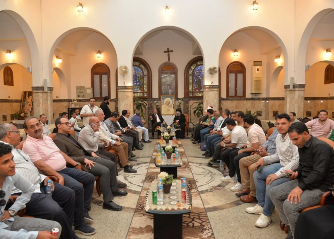 محافظ أسيوط يزور دير درنكة مهنئًا بذكرى رحلة العائلة المقدسة 19 - جريدة المساء