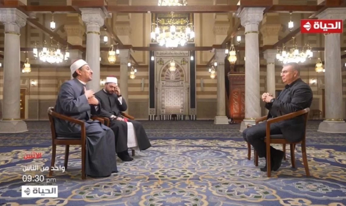 "واحد من الناس" يحتفل بالمولد النبوي من رحاب مسجد السيدة زينب 18 - جريدة المساء