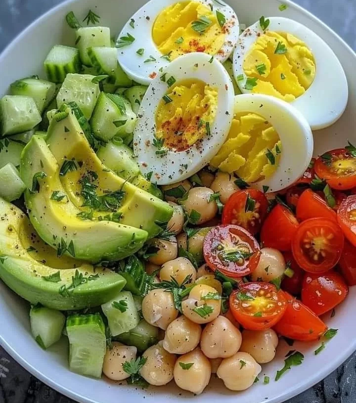 سلطة الأفوكادو مع الحمص والبيض بطريقة مميزة 18 - جريدة المساء