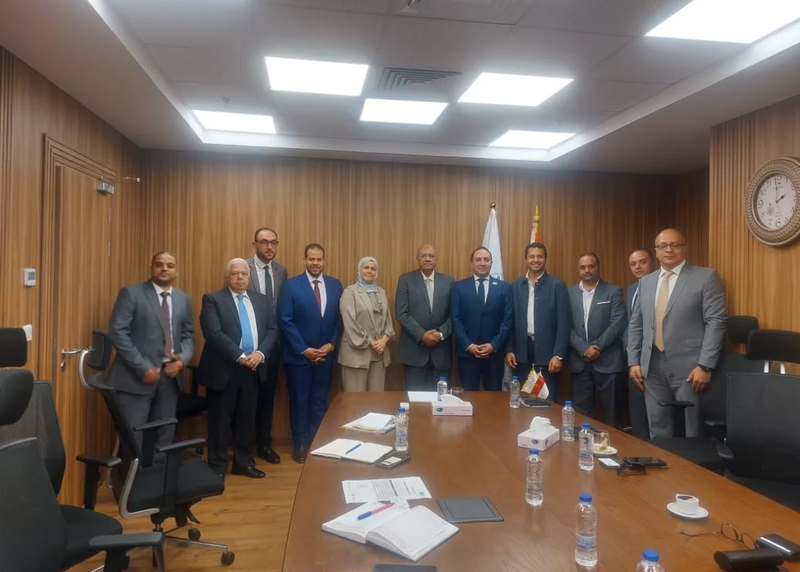 رئيس مصلحة الضرائب .. تلتقى بوفد من جمعية رجال الأعمال المصريين الأفارقة 20 - جريدة المساء رئيس مصلحة الضرائب .. تلتقى بوفد من جمعية رجال الأعمال المصريين الأفارقة 19 - جريدة المساء