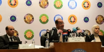 كجوك.. لقيادات المالية: نجاحنا يرتبط دائمًا بتقديم خدمات أفضل للناس والمستثمرين 2 - جريدة المساء كجوك.. لقيادات المالية: نجاحنا يرتبط دائمًا بتقديم خدمات أفضل للناس والمستثمرين 1 - جريدة المساء