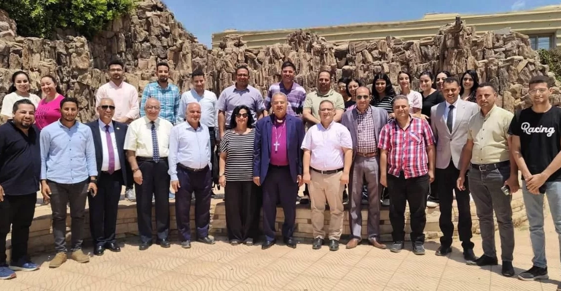 الأسقف أمجد محفوظ يلتقي القيادات النسائية بالكنائس الخمسينية بمدينة المنيا الجديدة 19 - جريدة المساء