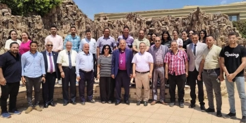 الأسقف أمجد محفوظ يلتقي القيادات النسائية بالكنائس الخمسينية بمدينة المنيا الجديدة 1 - جريدة المساء