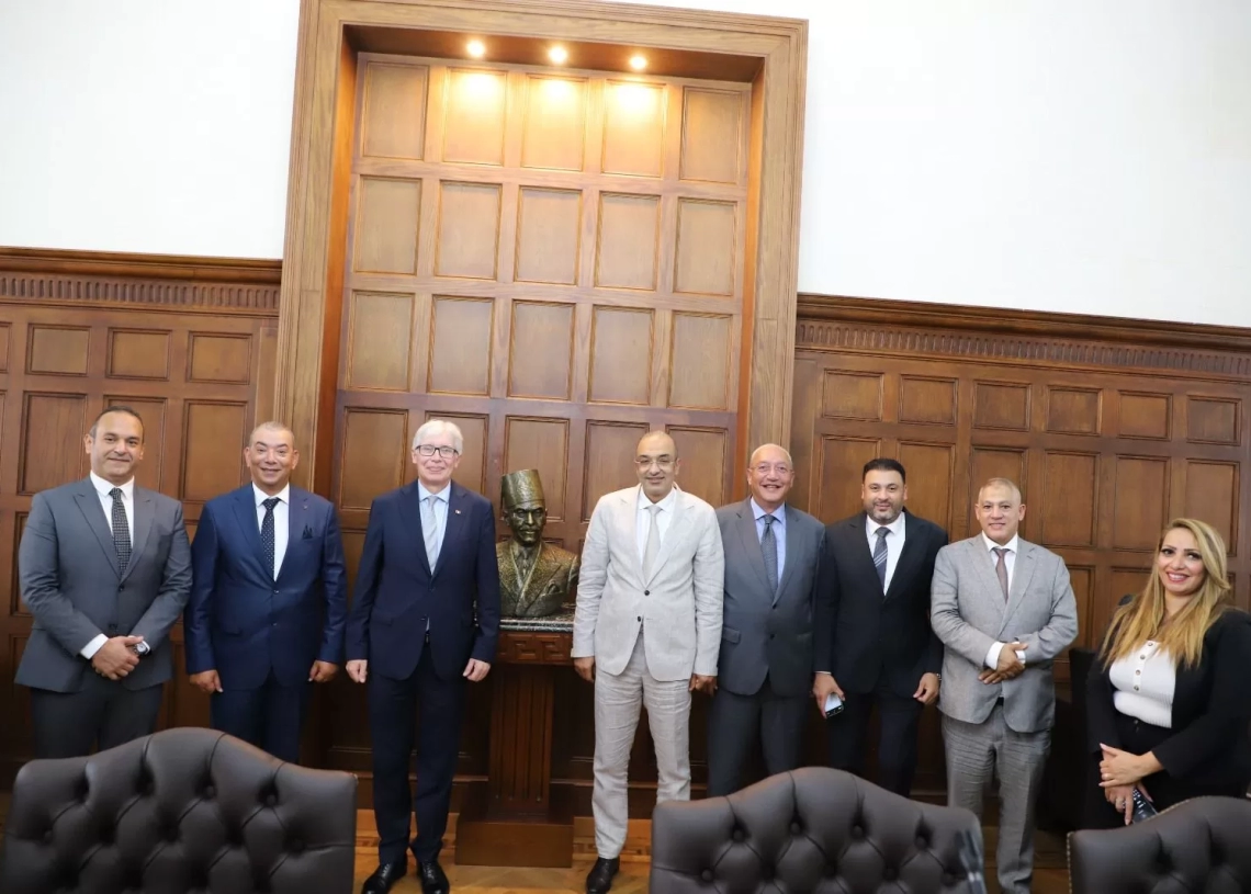 "غرفة الإسكندرية" تستضيف سفير بيرو لبحث سبل التعاون التجاري المشترك 19 - جريدة المساء