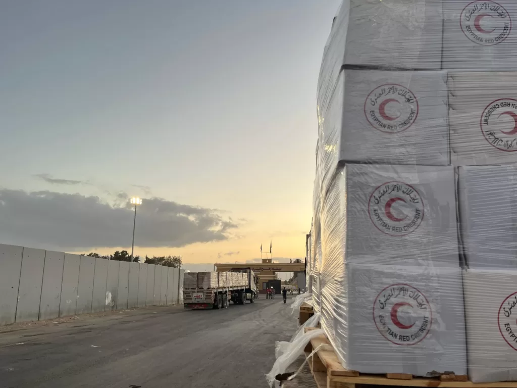 مصر على العهد.. الهلال الأحمر يدخل 155 شاحنة تحمل أكثر من 2400 طن مساعدات لغزة 20 - جريدة المساء مصر على العهد.. الهلال الأحمر يدخل 155 شاحنة تحمل أكثر من 2400 طن مساعدات لغزة 19 - جريدة المساء