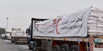 الهلال الأحمر المصرى يواصل دعم قطاع غزة
