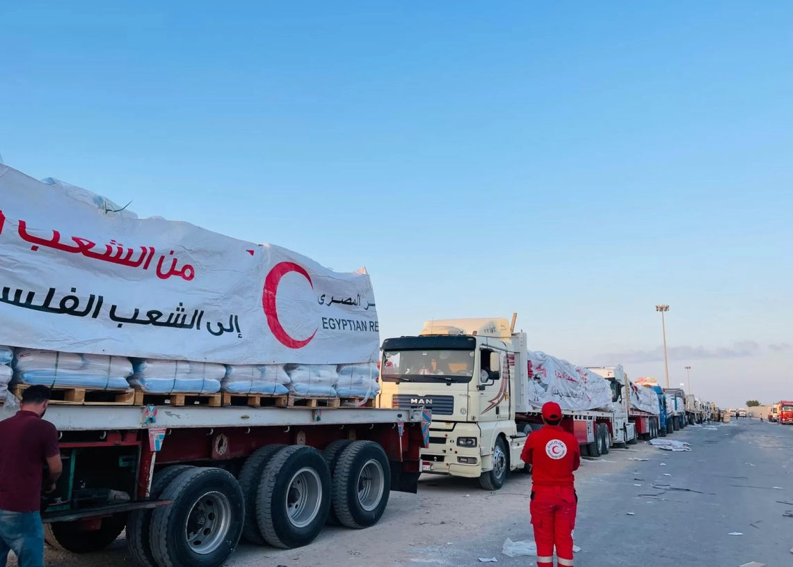 الهلال الأحمر المصرى يواصل دعمه الإنسانى لأهالى غزة