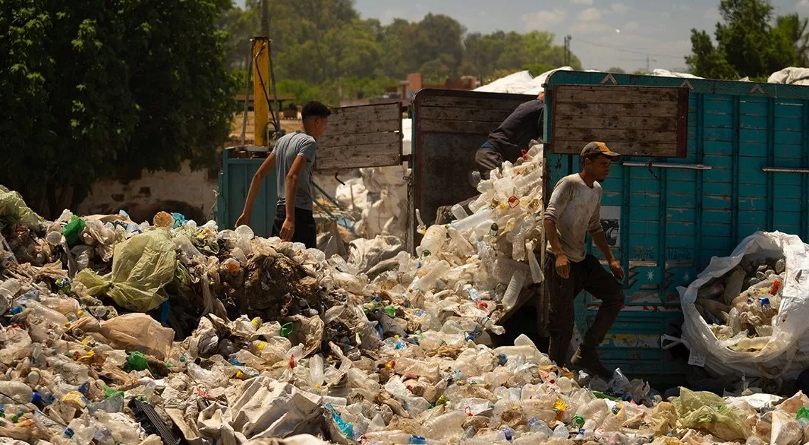 خطر تلوث البلاستيك