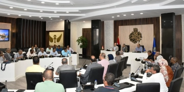 محافظ أسوان يوجه بتطبيق مبادرة خفض الأسعار وإقامة معارض "أهلاً مدارس" 1 - جريدة المساء