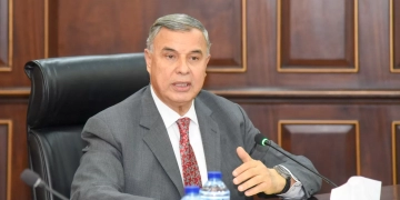 محافظ الإسكندرية يتابع الحالة الصحية لمصابي حادث غرق شاطئ العجمي 1 - جريدة المساء