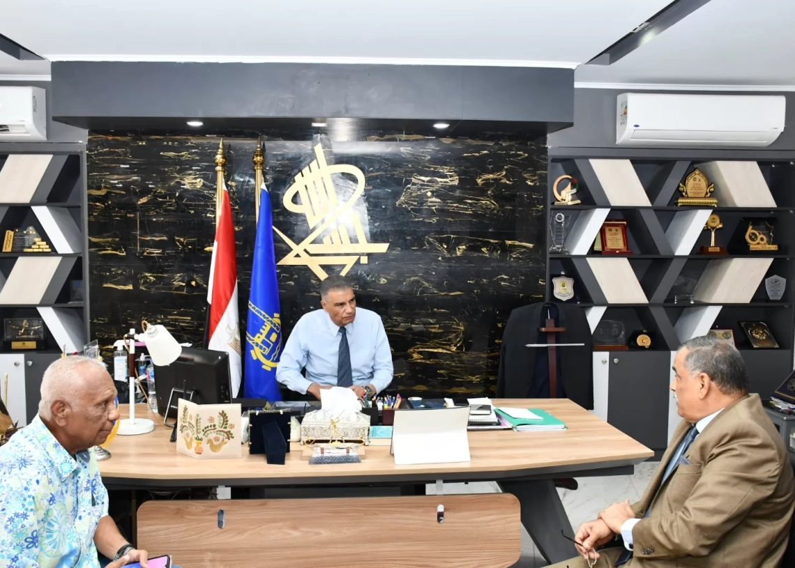 د. إسماعيل كمال: تكاتف الجهود لعودة أسوان إلى الدورى الممتاز 17 - جريدة المساء