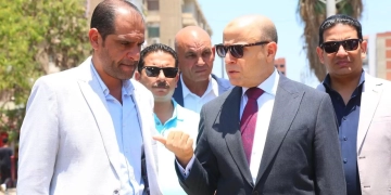 محافظ كفرالشيخ يتابع أعمال رصف طريق روينة فى الخطة الاستثمارية للعام المالى الحالى 1 - جريدة المساء