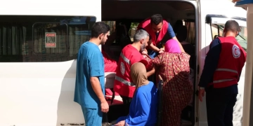 نقل نزلاء دار الرعاية من  المسنين