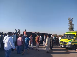 إصابة 28 شخصًا في انقلاب أتوبيس بطريق "سعود – الحسينية" بالشرقية 21 - جريدة المساء