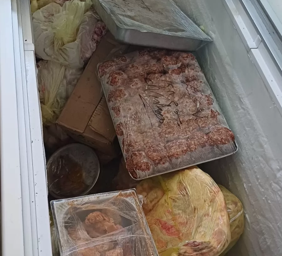 الرقابة تقتحم مطاعم شهيرة بالشروق وتكشف كوارث غذائية كبرى 19 - جريدة المساء