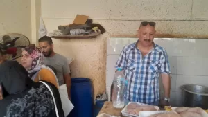 الرقابة تقتحم مطاعم شهيرة بالشروق وتكشف كوارث غذائية كبرى 21 - جريدة المساء