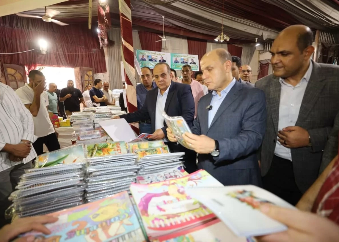 محافظ كفر الشيخ يفتتح معرض "أهلًا مدارس" بمدينة دسوق 18 - جريدة المساء