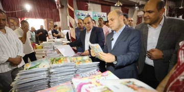 محافظ كفر الشيخ يفتتح معرض "أهلًا مدارس" بمدينة دسوق 1 - جريدة المساء