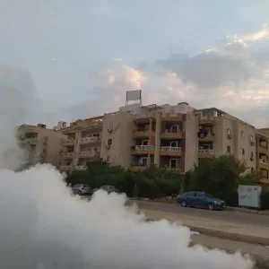 الجهاز ومجلس الأمناء يواصلان مكافحة الحشرات بالشروق 27 - جريدة المساء