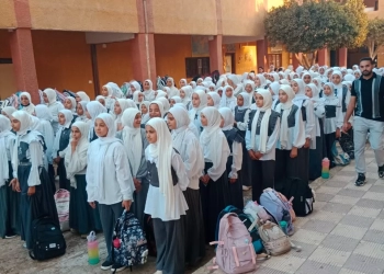 من اول يوم دراسي ببني سويف: الاهتمام بطابور الصباح وتحية العلم والتشيد الوطني و الإذاعة المدرسية والتوعية بالمشروعات القومية 31 - جريدة المساء