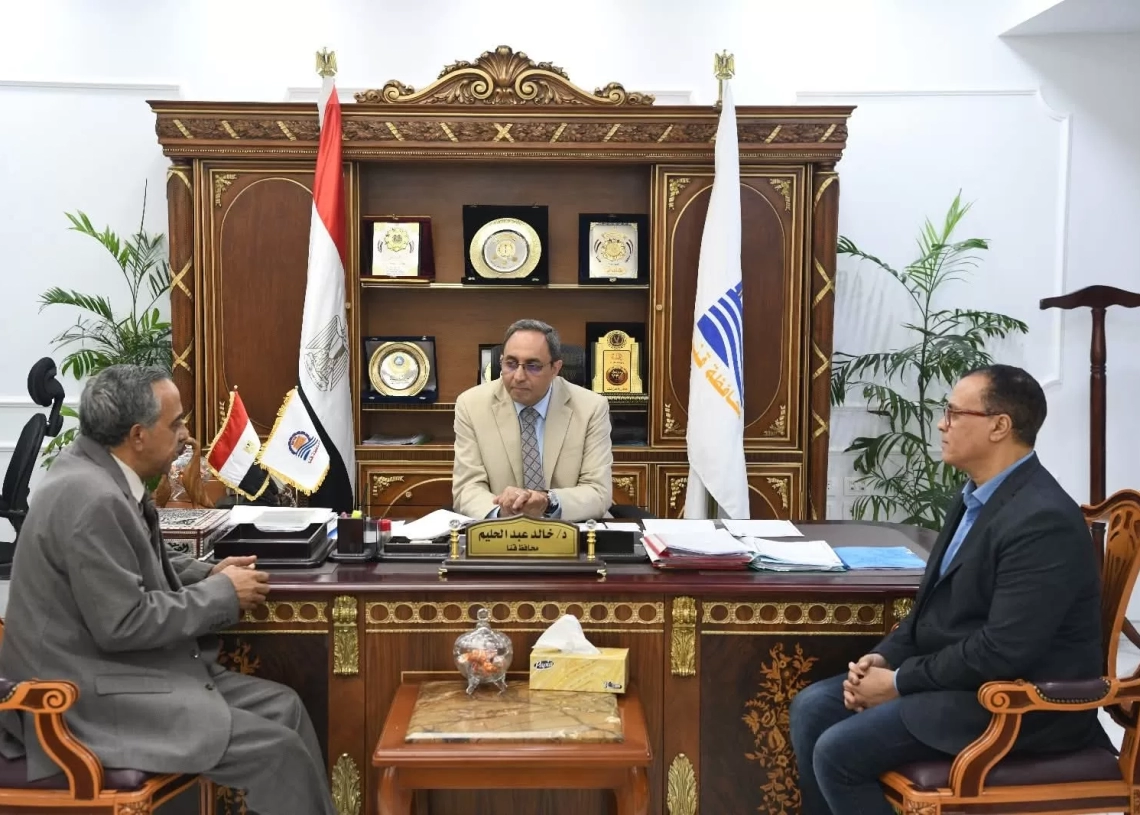 محافظ قنا لوكيل "الشباب والرياضة" الجديد: تطوير شامل لمراكز الشباب واستاد نجع حمادي بوابة للبطولات الدولية 19 - جريدة المساء