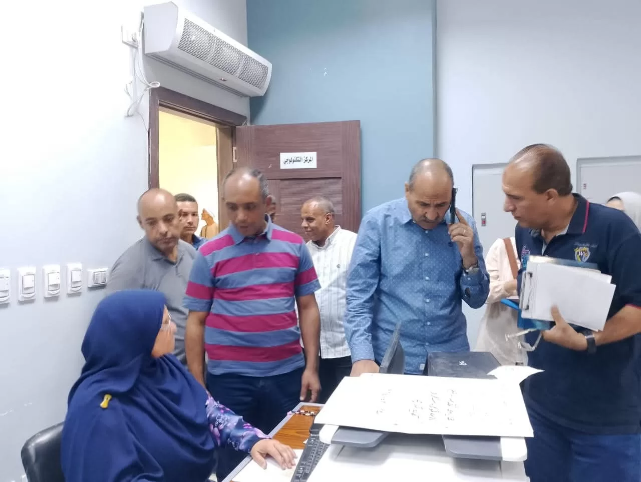 سكرتير عام قنا يشن جولة مفاجئة بنقادة لمتابعة ملفات التقنين والتصالح: لا تهاون في خدمة المواطنين! 49 - جريدة المساء