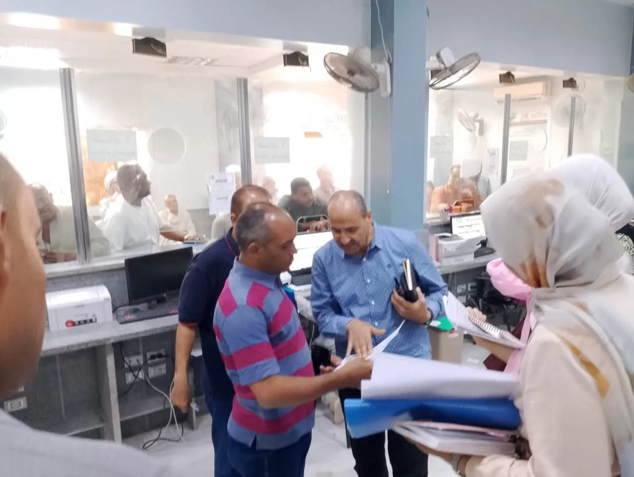 سكرتير عام قنا يشن جولة مفاجئة بنقادة لمتابعة ملفات التقنين والتصالح: لا تهاون في خدمة المواطنين! 51 - جريدة المساء