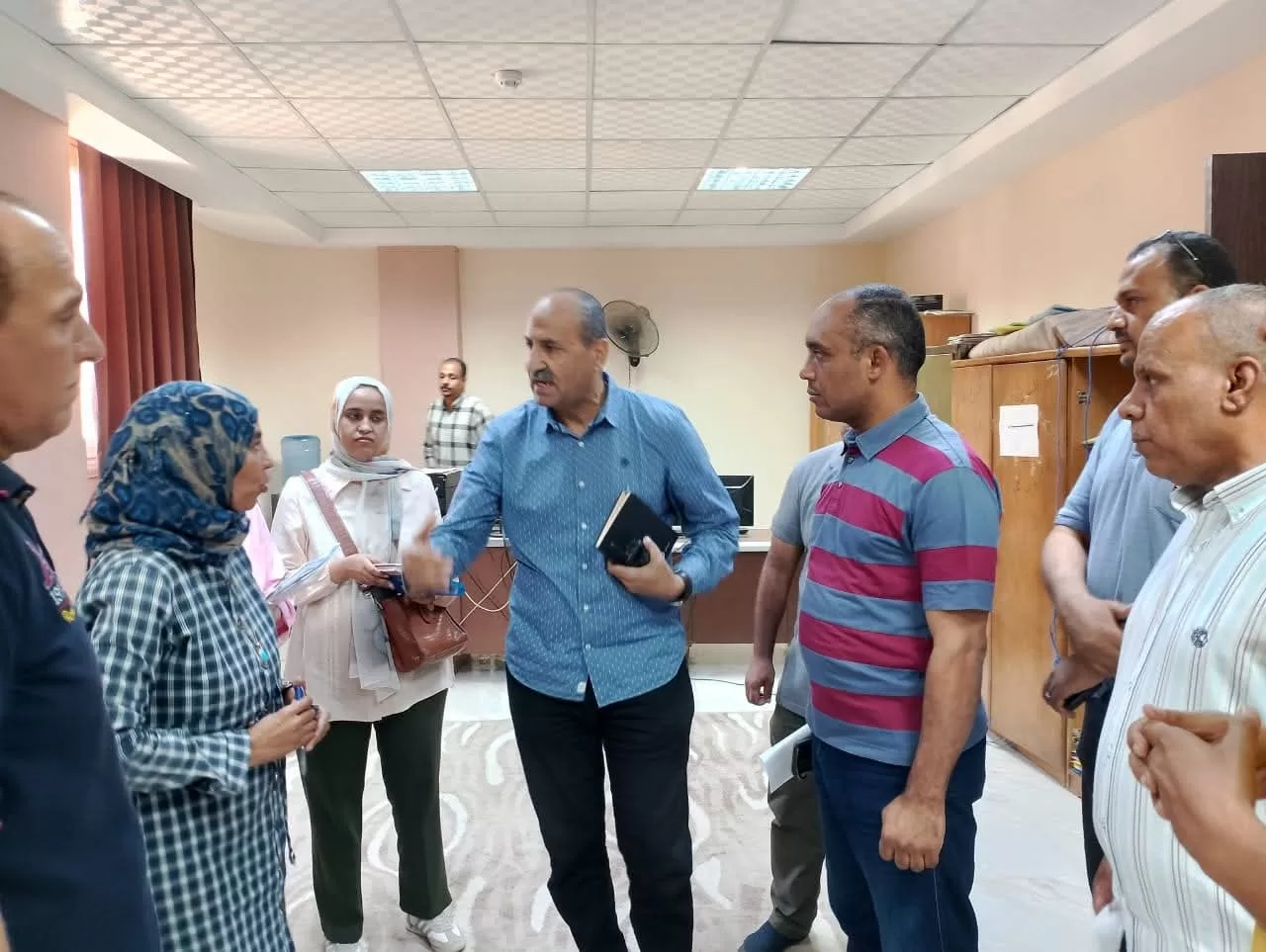 سكرتير عام قنا يشن جولة مفاجئة بنقادة لمتابعة ملفات التقنين والتصالح: لا تهاون في خدمة المواطنين! 27 - جريدة المساء