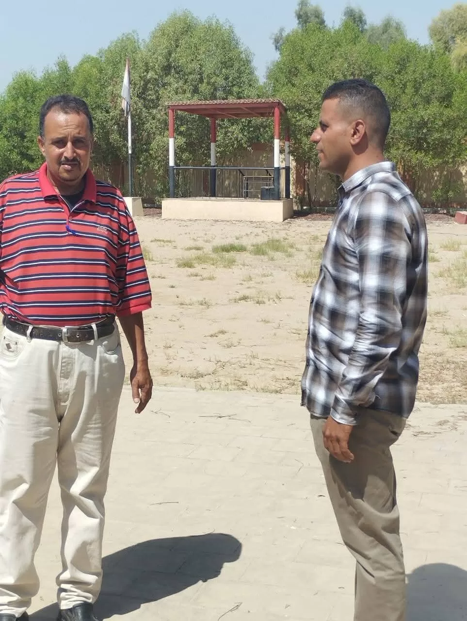 زيارة مفاجئة من مدير المتابعة لمدارس قرية العليقات بقوص استعداداً للعام الدراسي الجديد 21 - جريدة المساء