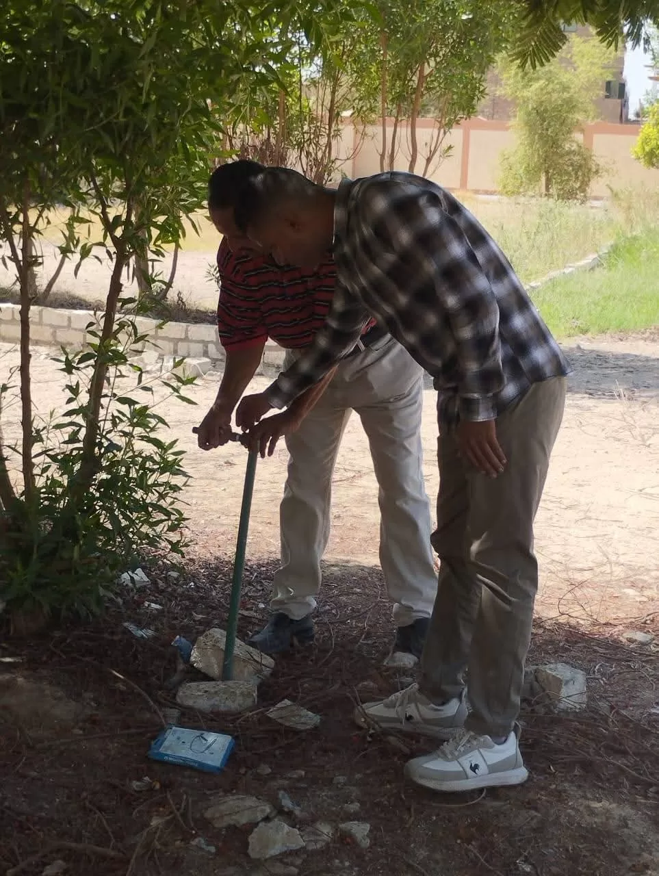 زيارة مفاجئة من مدير المتابعة لمدارس قرية العليقات بقوص استعداداً للعام الدراسي الجديد 29 - جريدة المساء