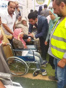 نائب محافظ مطروح يتفقد قافلة “مطروح الخير” بقرية الزويدة ببرانى 39 - جريدة المساء