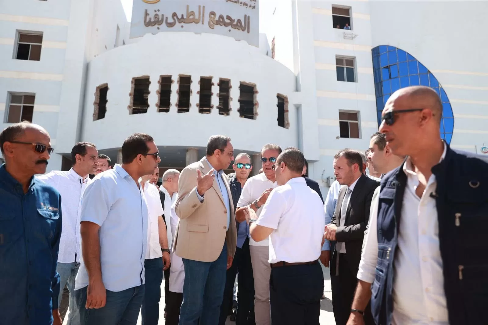 وزير الصحة يوجه بإنشاء وحدة لزراعة النخاع ومستشفى للصحة النفسية بقنا 47 - جريدة المساء